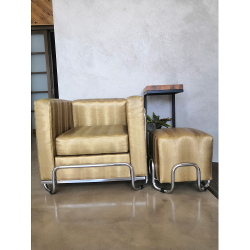 Křeslo s podnožkou