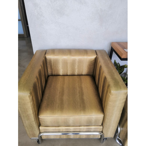 Křeslo s podnožkou