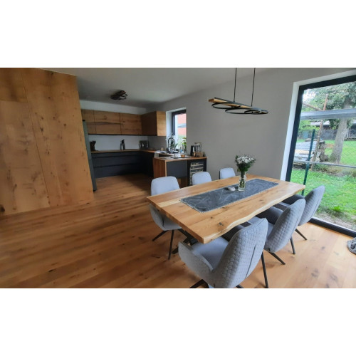 Jídelní stůl Jackson