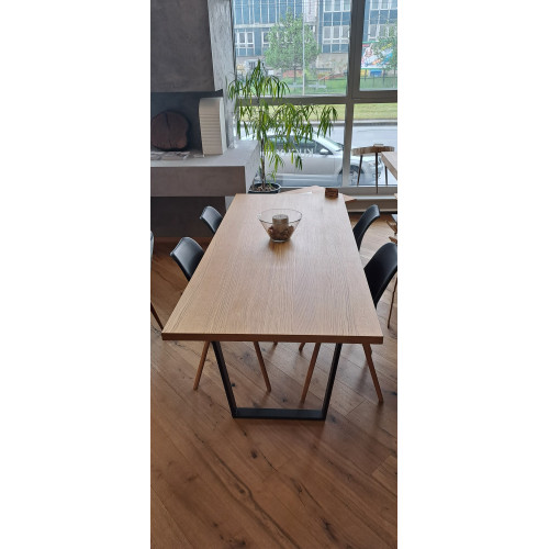 Jídelní stůl Simon