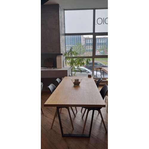 Jídelní stůl Simon