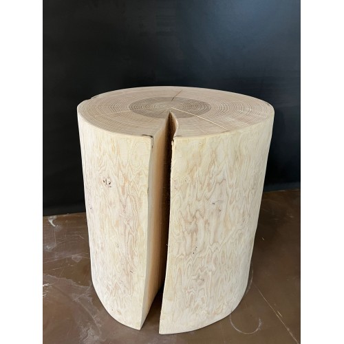 Masivní dubový špalek