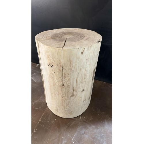 Masivní dubový špalek