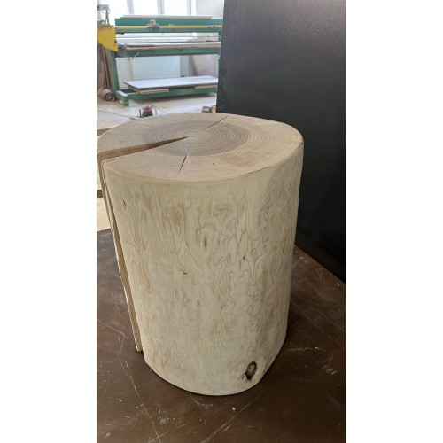 Masivní dubový špalek