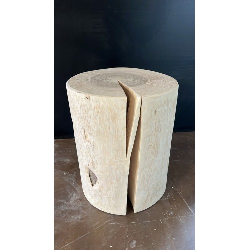 Masivní dubový špalek