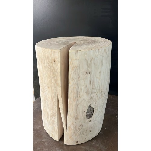 Masivní dubový špalek