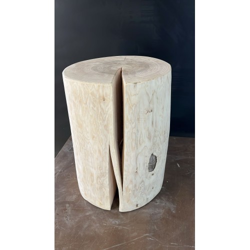 Masivní dubový špalek